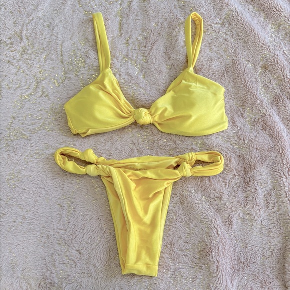 BEGINNING BOUTIQUE yellow knot bikini top and bottom - Picture 3 of 5